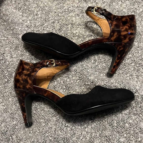 Black suede w animal print patent leather back - Picture 4 of 9